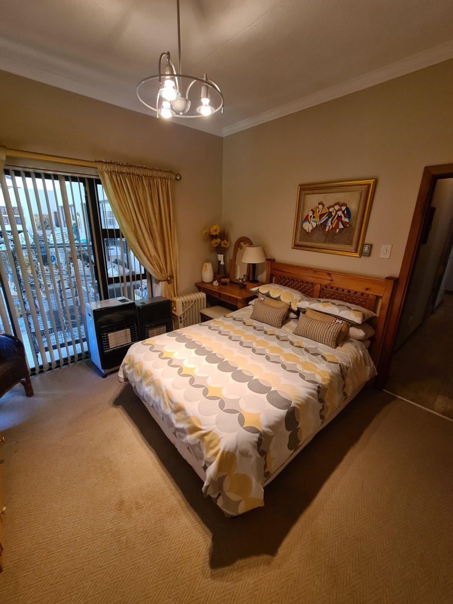 5 Bedroom Property for Sale in Maraldi Estate Free State